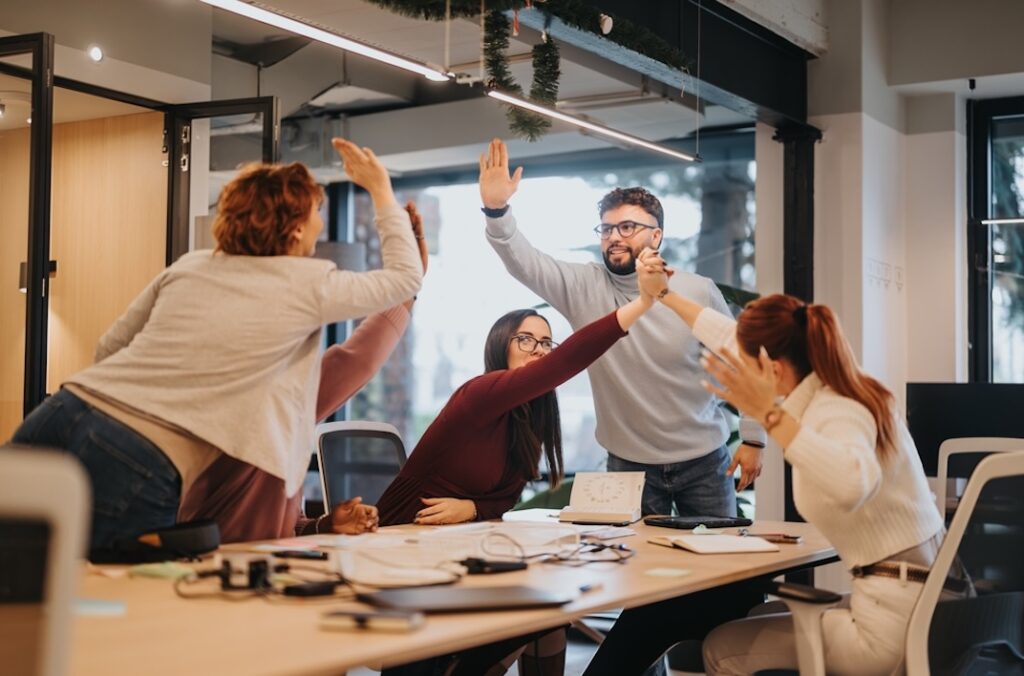 ES向上_エンゲージメント_貢献意欲_高まる